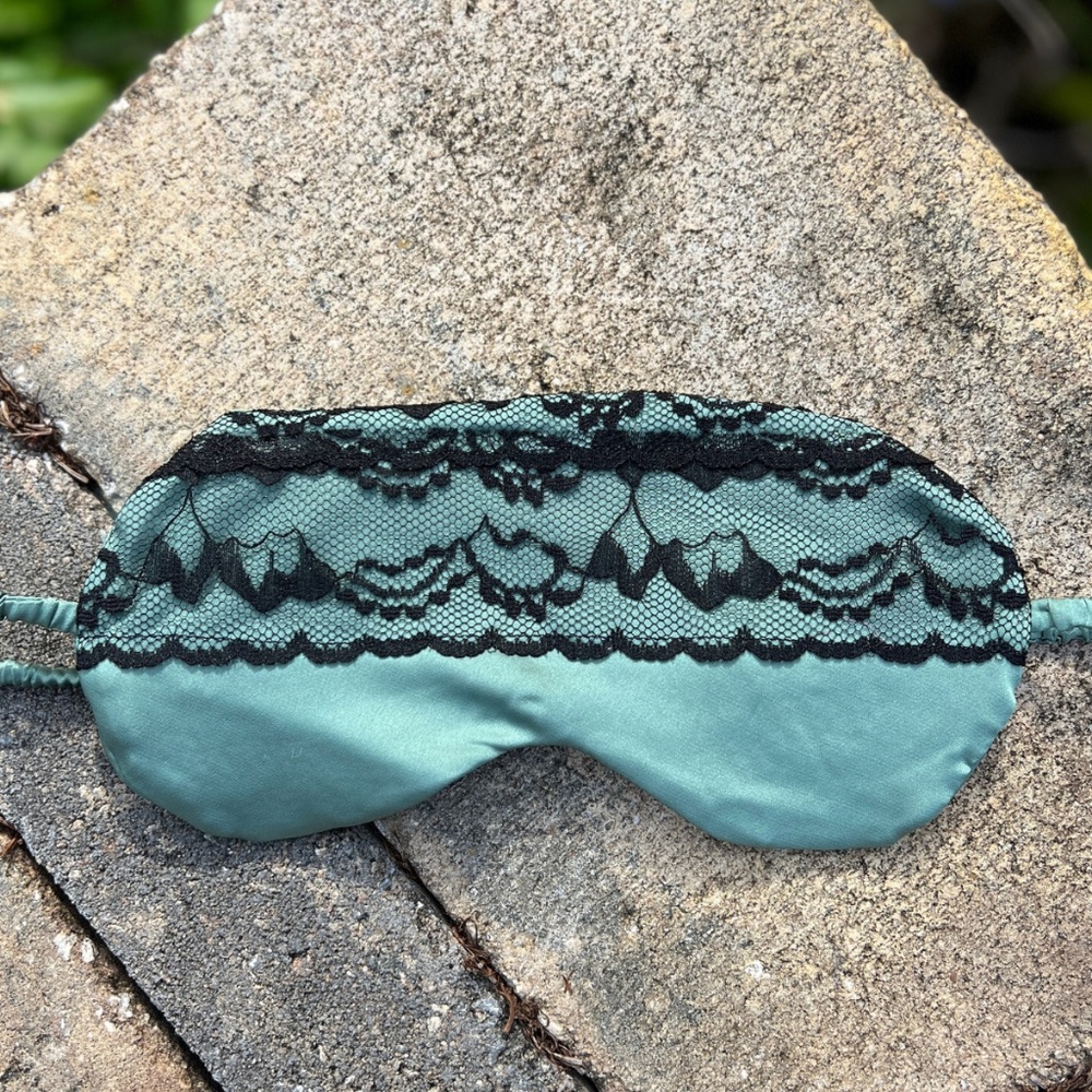 Handmade Sleep satin mask with lace Olive
